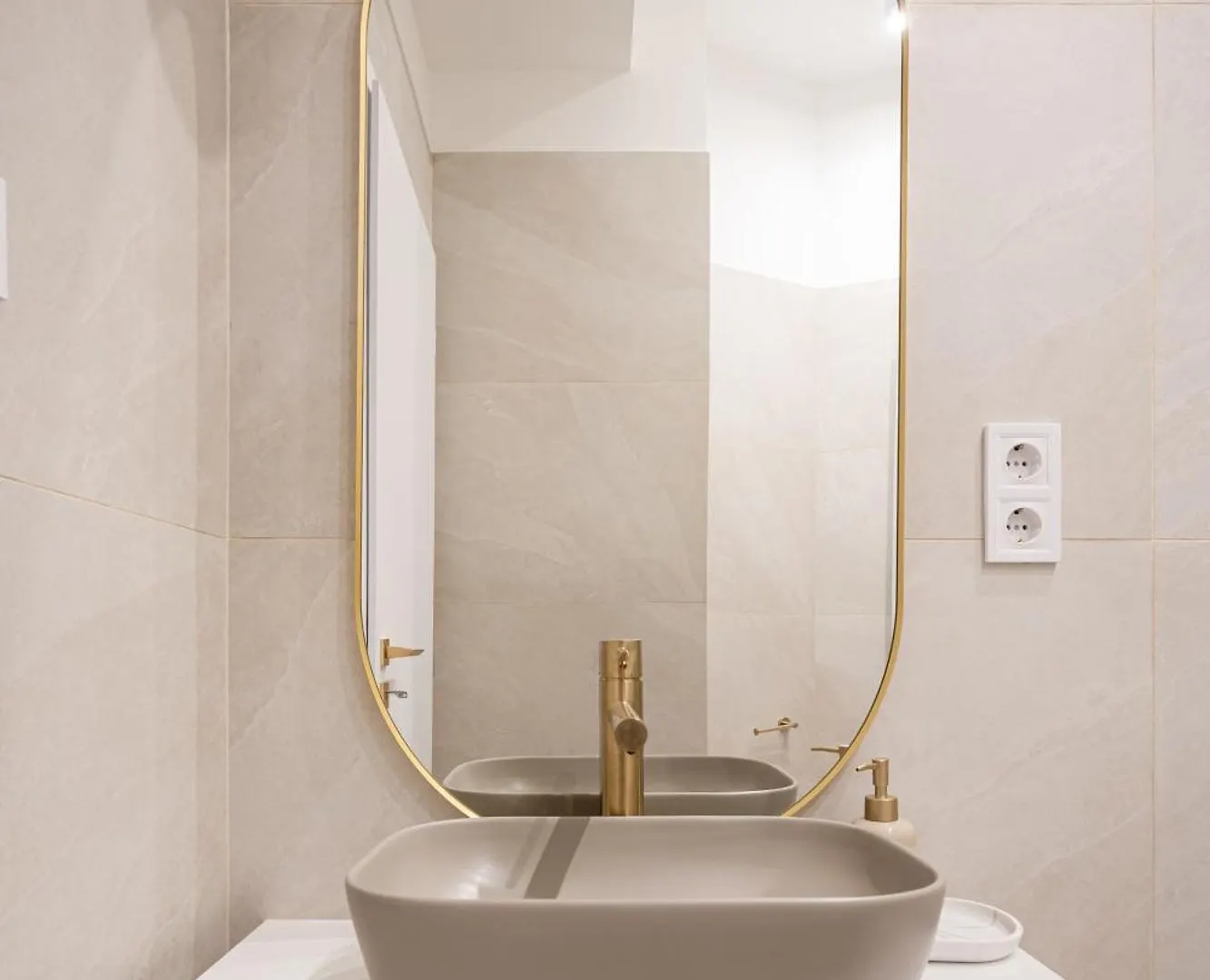 W35- Boutique Apartments, Best Location By Bqa Budapest 0*,  Hungary