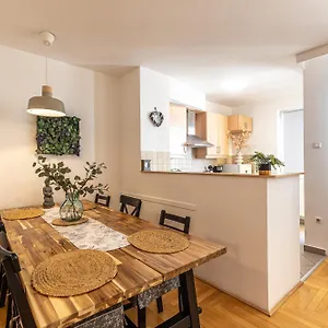 Gozsdu White Raven Residence 305 Budapest
